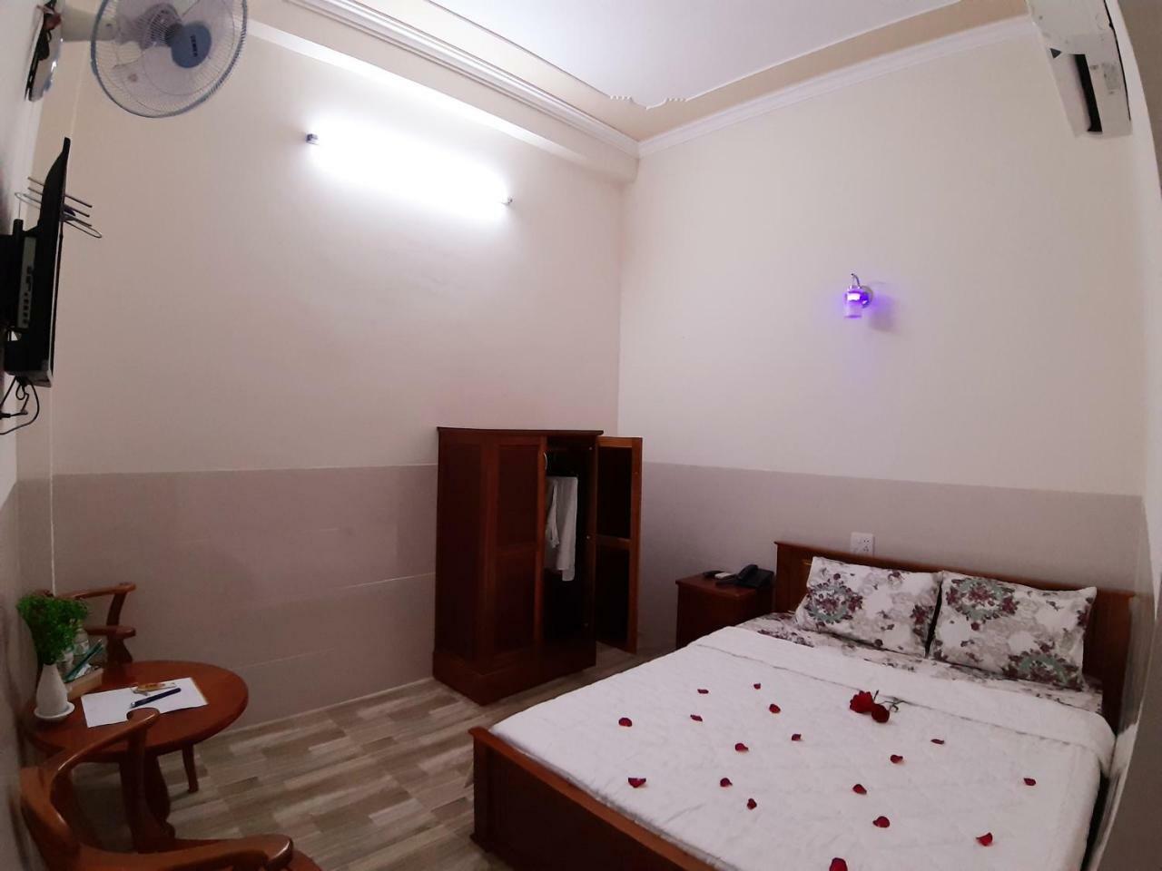 Hoang Yen Hostel Кантхо Екстер'єр фото